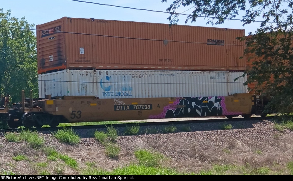 DTTX 767238A and two containers